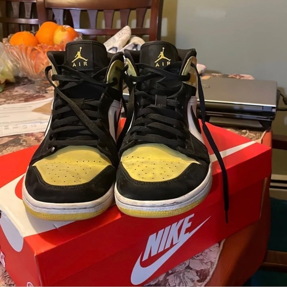 Air Jordan one yellow toe - Picture 6 of 9